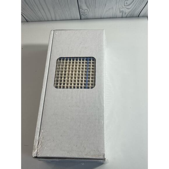 Wonderart Puppy Love Latch Hook Kit 426132 Golden Lab Retriever Dog - Picture 3 of 5